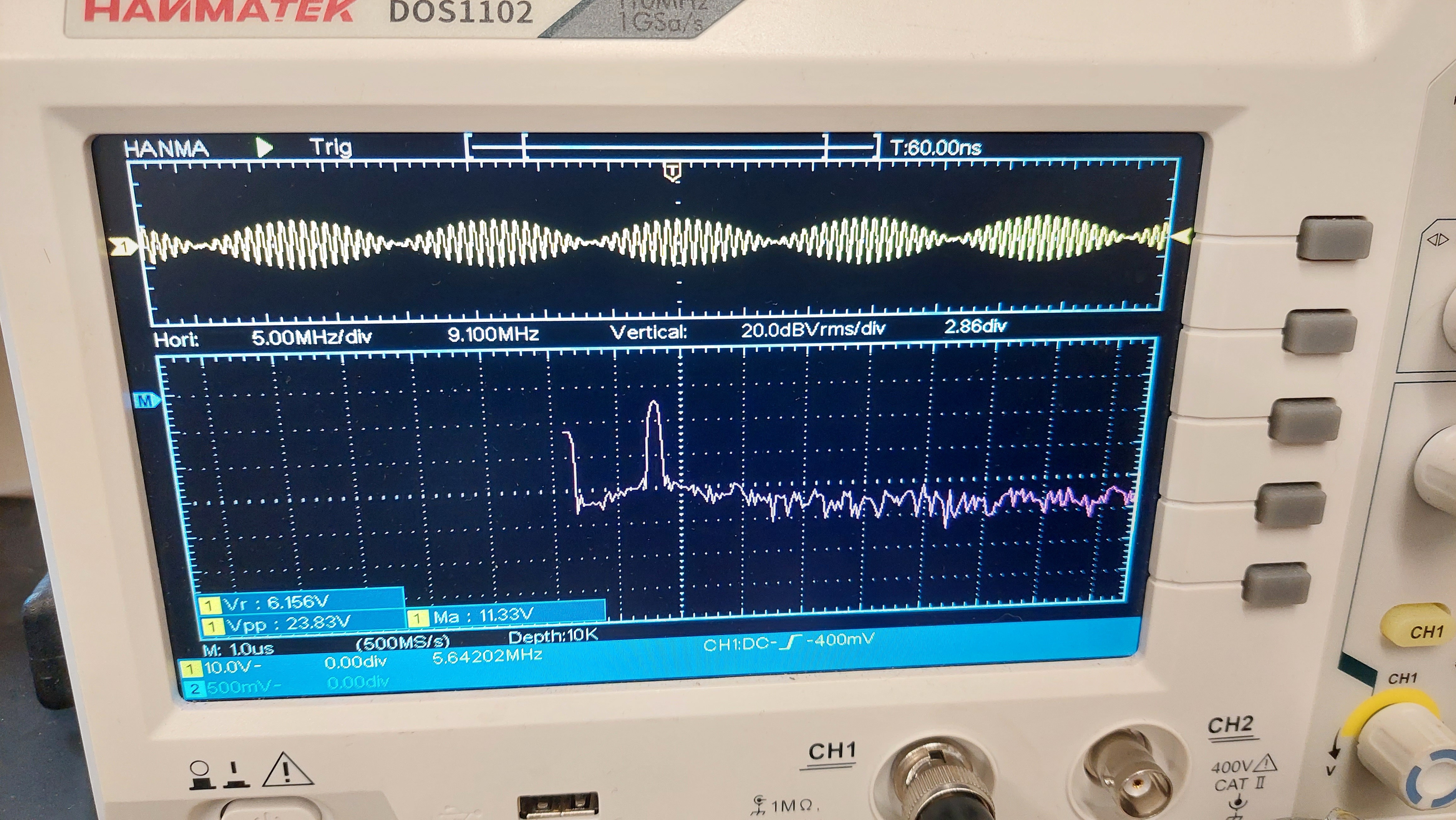 Oscilloscope showing an oddly amplitude-modulated sine wave at 6.552MHz